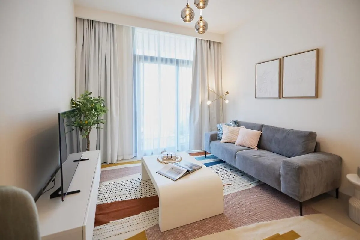 Spacious 1Br Burj Crown Downtown Dubai